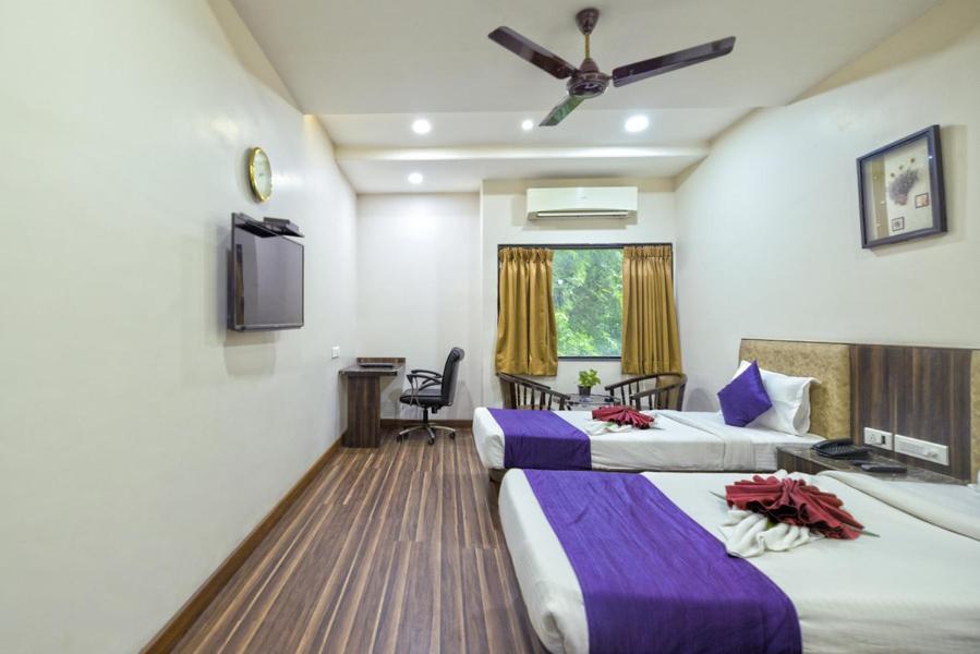 Sheetal International Hotel Raipur  Bagian luar foto