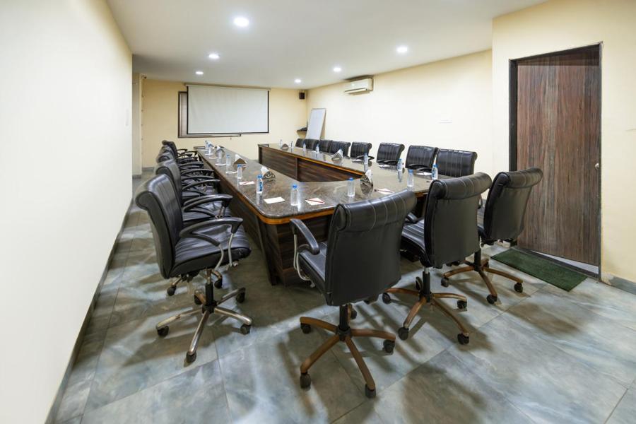 Sheetal International Hotel Raipur  Bagian luar foto