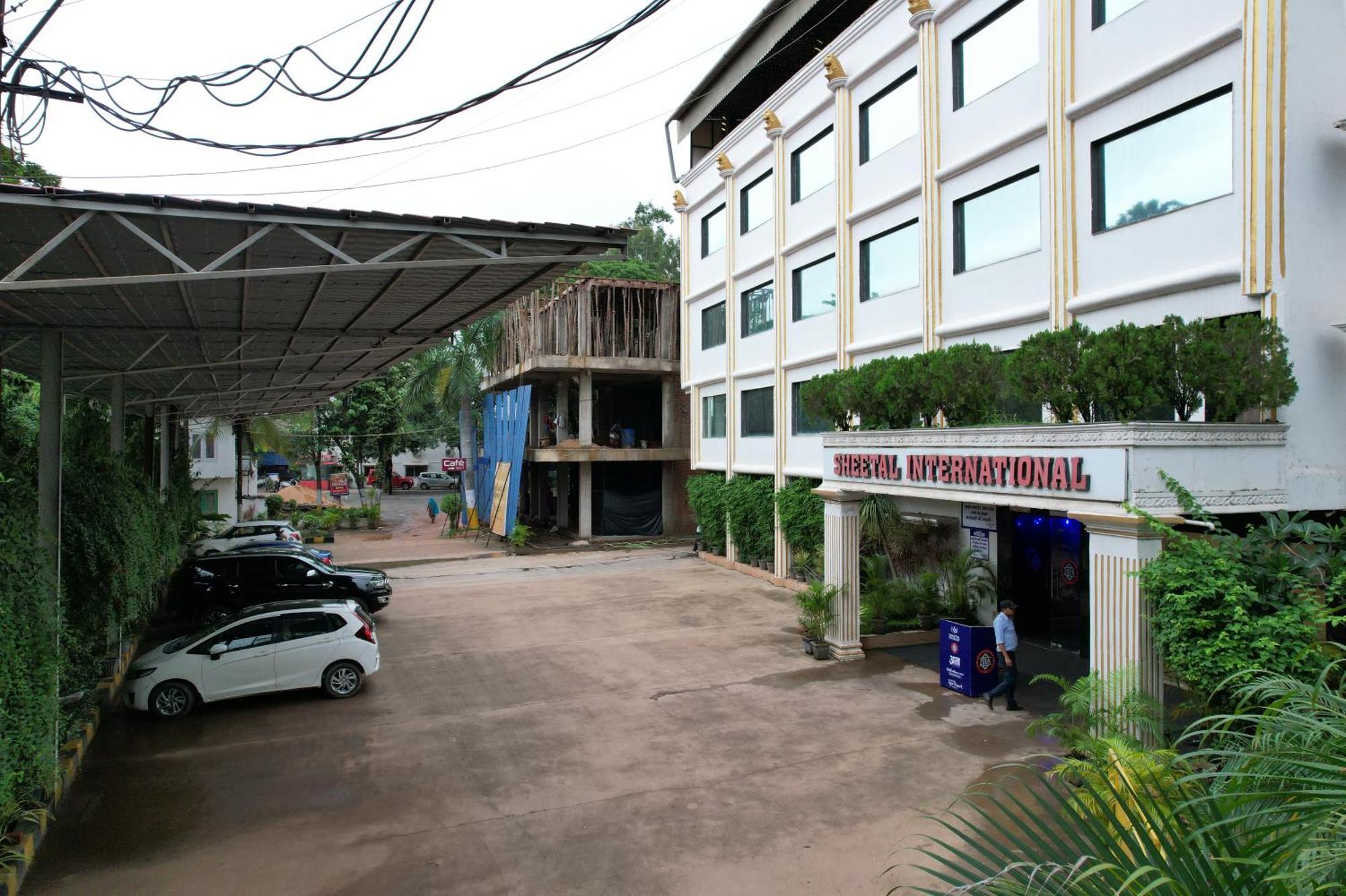 Sheetal International Hotel Raipur  Bagian luar foto