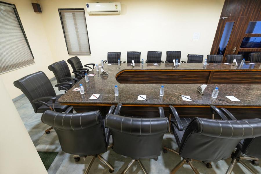 Sheetal International Hotel Raipur  Bagian luar foto